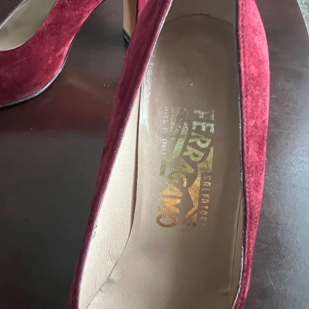 Salvatore Ferragamo, Size 7 B, red - Picture 2 of 11